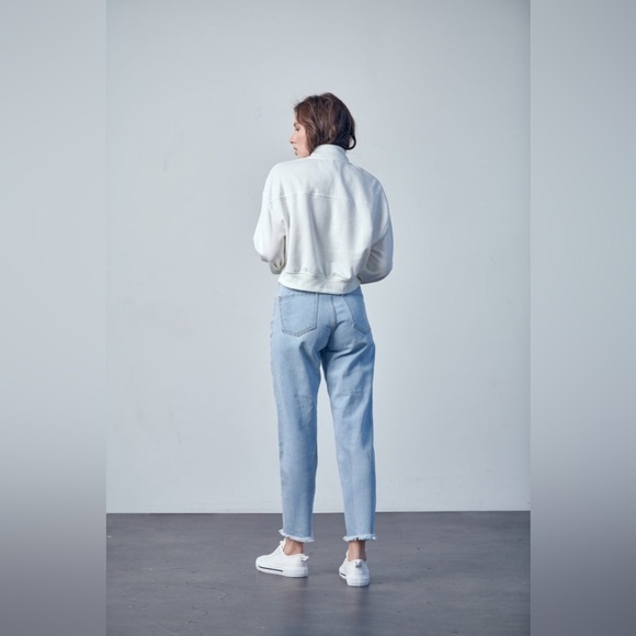 Muselooks women’s size 5 high waisted mom jeans light wash great condition - Picture 10 of 10